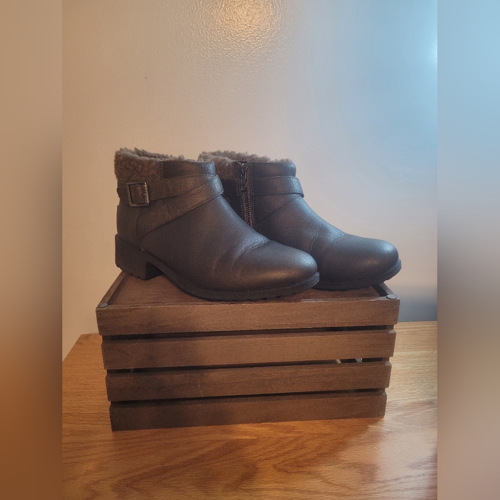 UGG W Slate Benson Boot II